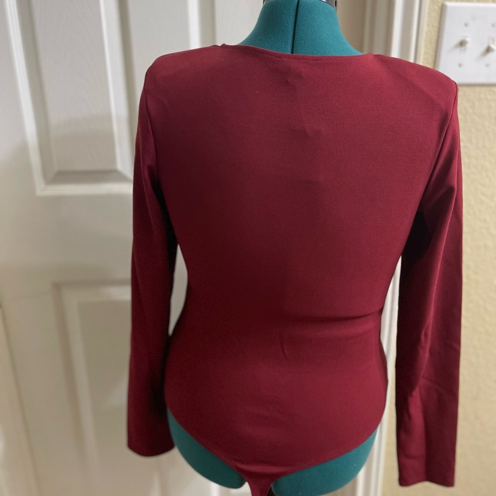 Express Ladies Top - Picture 4 of 9